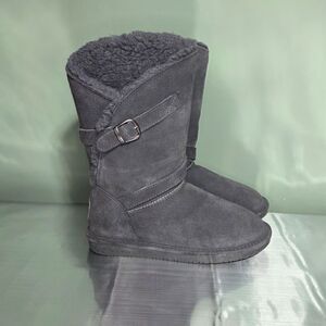 Bearpaw Women's  Tatum Suede Boot Size: 8 , Gray